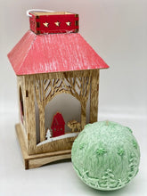 Load image into Gallery viewer, Christmas Ball Pillar Candle